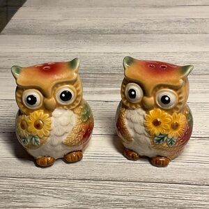Owl Salt & Pepper Shakers Cracker Barrel Stoneware Fall Sunflowers 3.25" Harvest